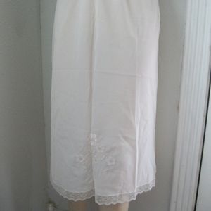 Vintage Corhan Noumair Ladies Half-Slip, Sz S - image 1